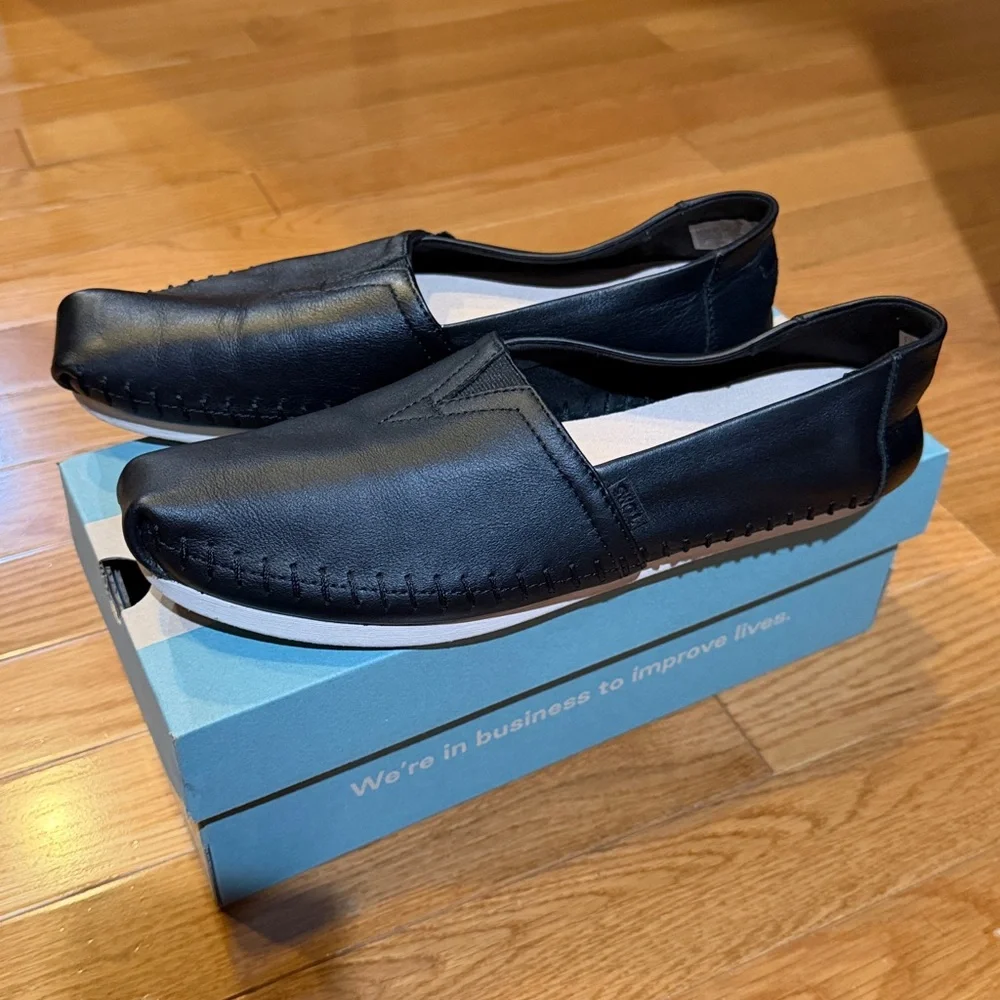 TOMS Classic Black Alpargata - Picture 4 of 6